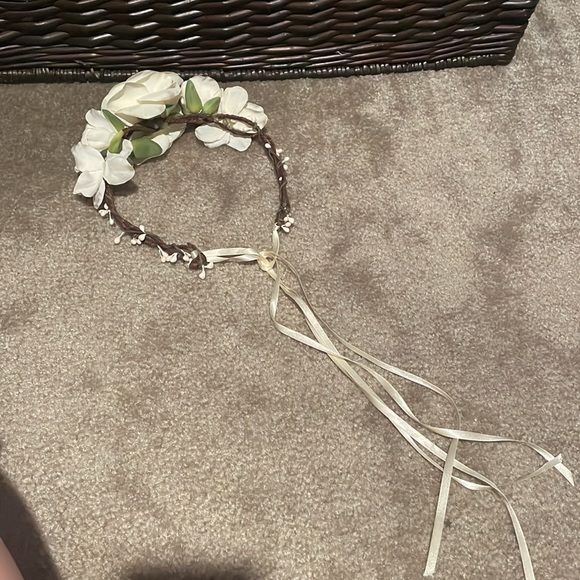 Flower girl floral crown - Picture 2 of 3